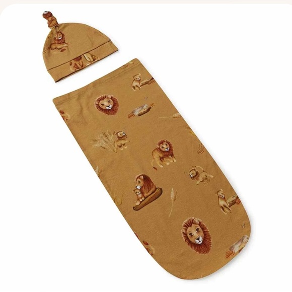 SNUGGLE HUNNY Roar Organic Snuggle Swaddle & Beanie Set - Picture 4 of 7